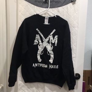 Gildan Men’s Sweater